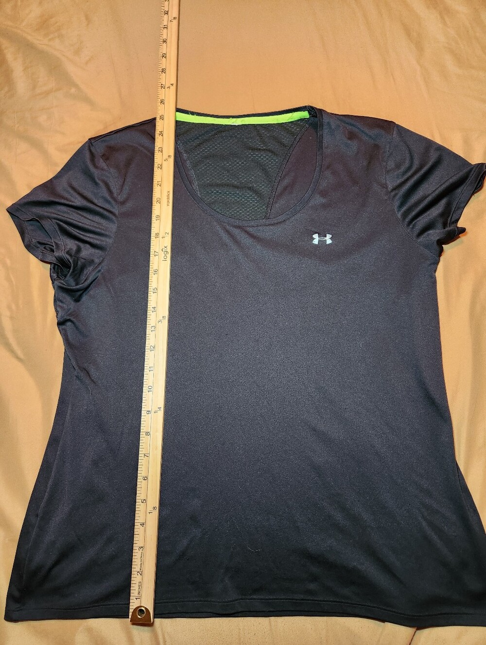 Under Armour HeatGear women's short-sleeve athletic t-shirt Size M